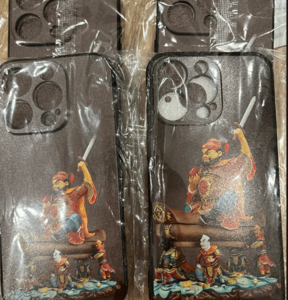 Ốp ĐT Iphone 15/16 pro CQ (tặng đơn hàng bất kỳ)